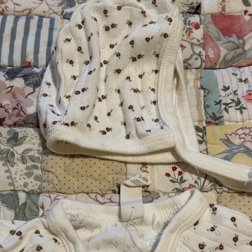 4 piece matching floral pointelle ribbed set - Picture 4 of 9